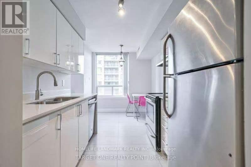 35 Empress Avenue, Toronto, Ontario  M2N 6T3 - Photo 7 - C13448010