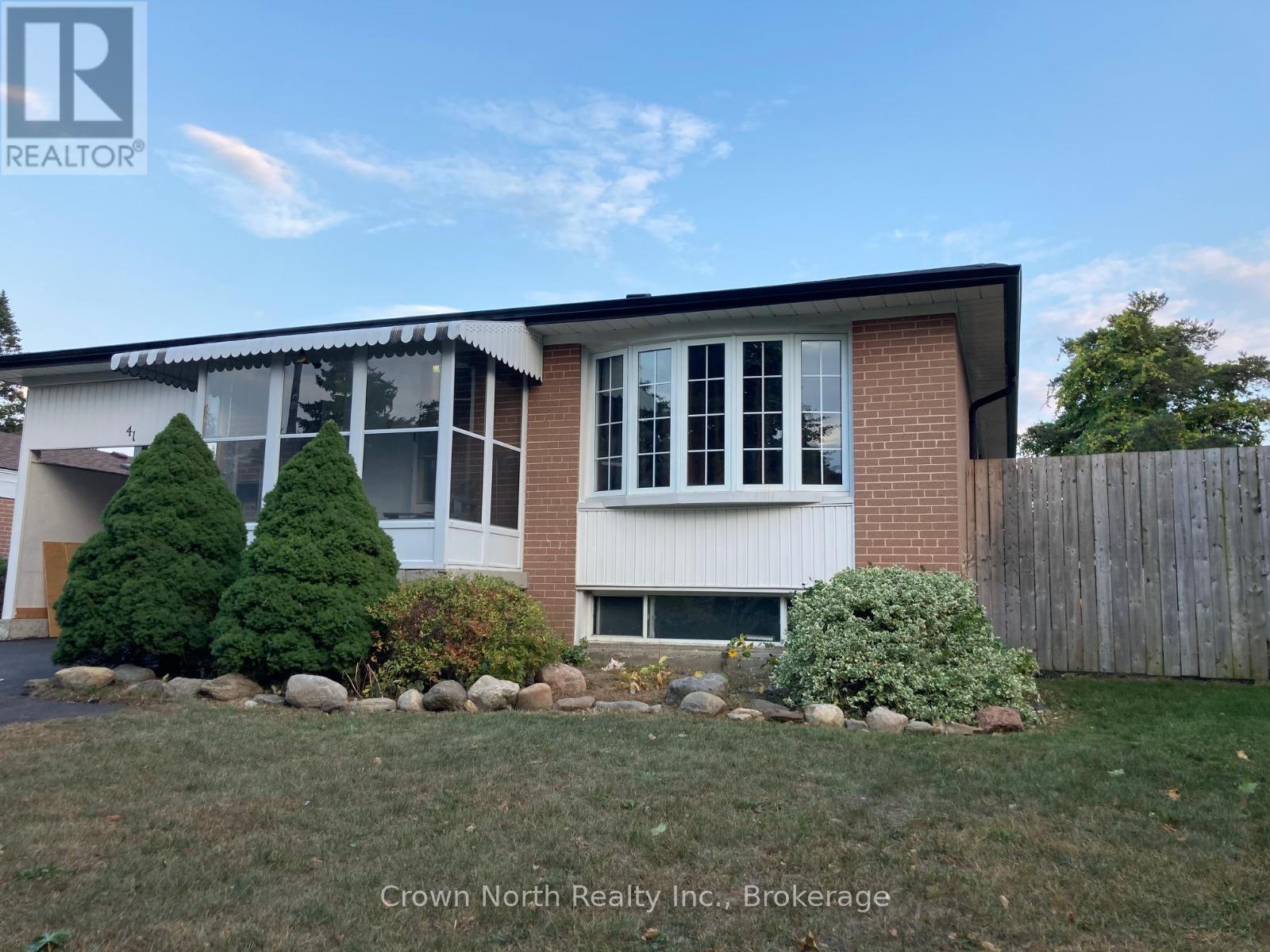 Main - 41 Pegasus Trail, Toronto, Ontario M1G 3N6 - Photo 2 - E13447810