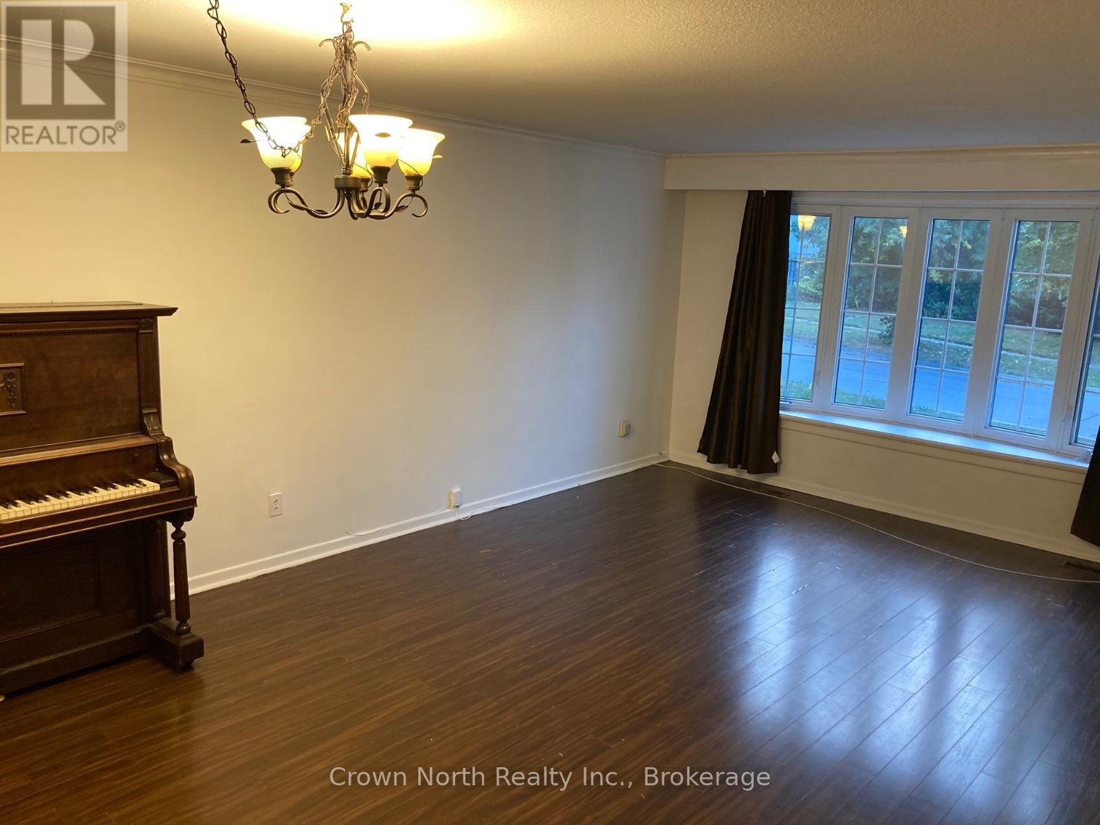 Main - 41 Pegasus Trail, Toronto, Ontario M1G 3N6 - Photo 3 - E13447810