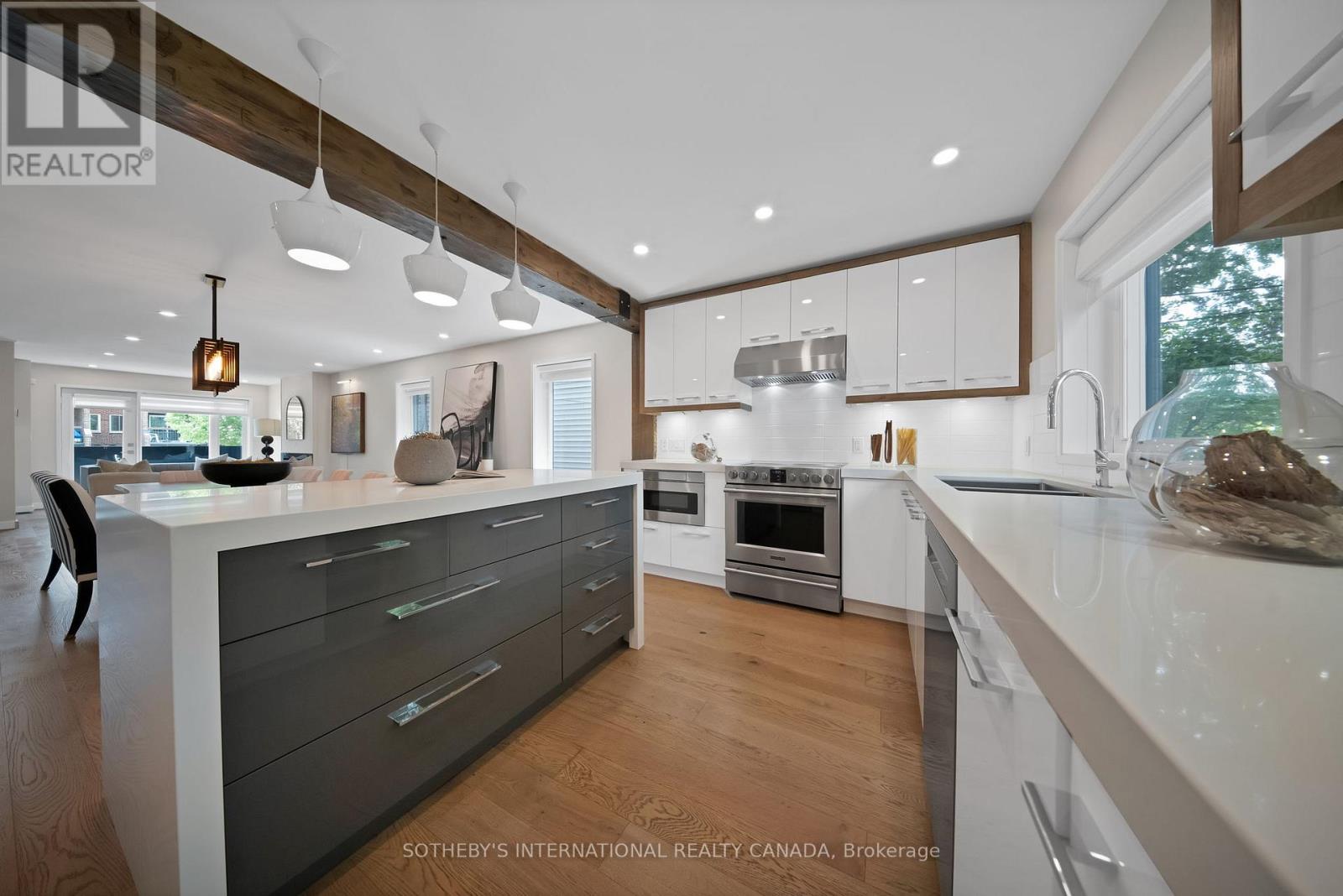 32 Eaton Avenue, Toronto, Ontario  M4J 2Z5 - Photo 17 - E13447850