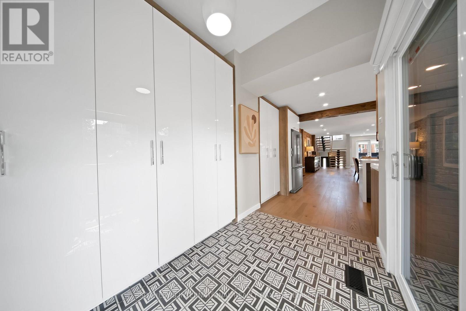 32 Eaton Avenue, Toronto, Ontario  M4J 2Z5 - Photo 21 - E13447850