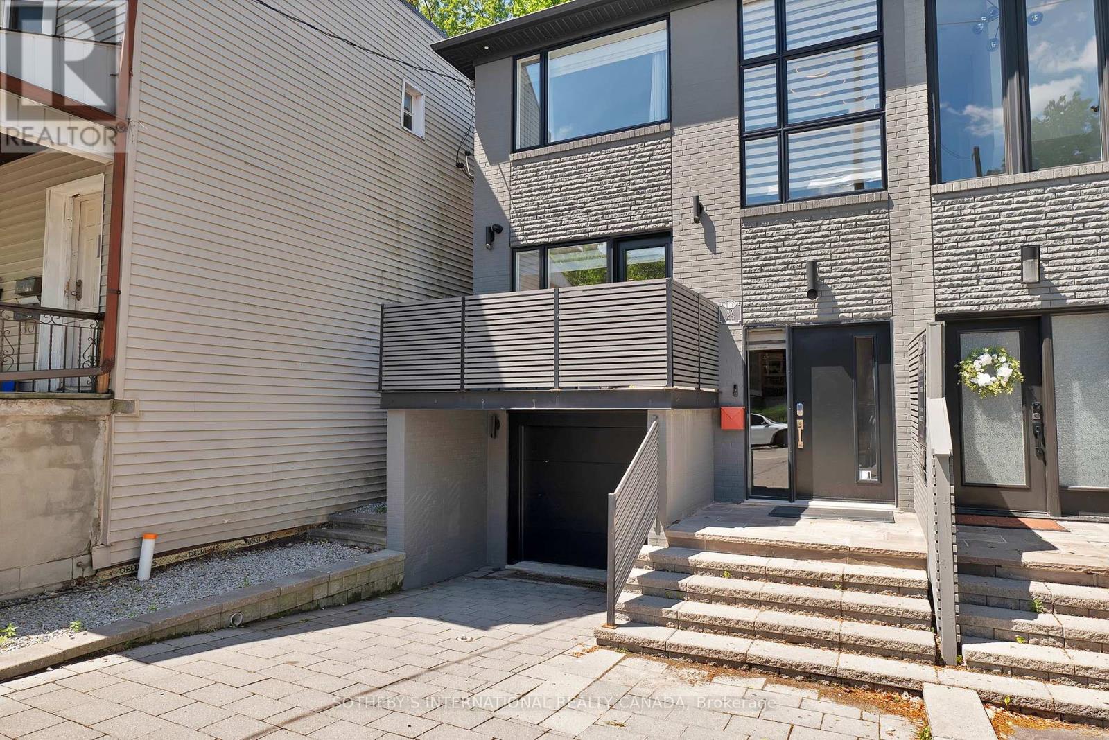 32 Eaton Avenue, Toronto, Ontario  M4J 2Z5 - Photo 3 - E13447850