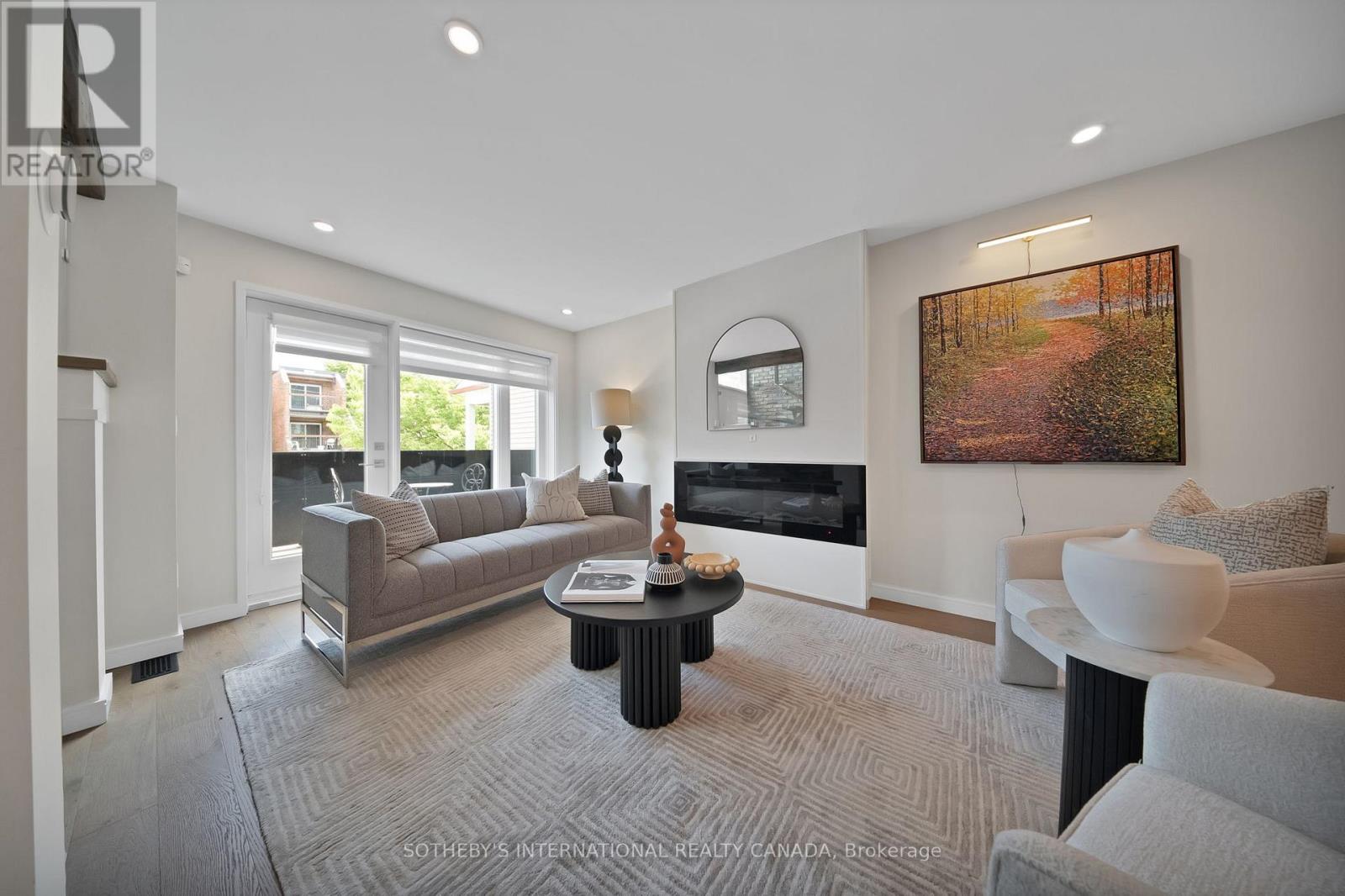 32 Eaton Avenue, Toronto, Ontario  M4J 2Z5 - Photo 6 - E13447850