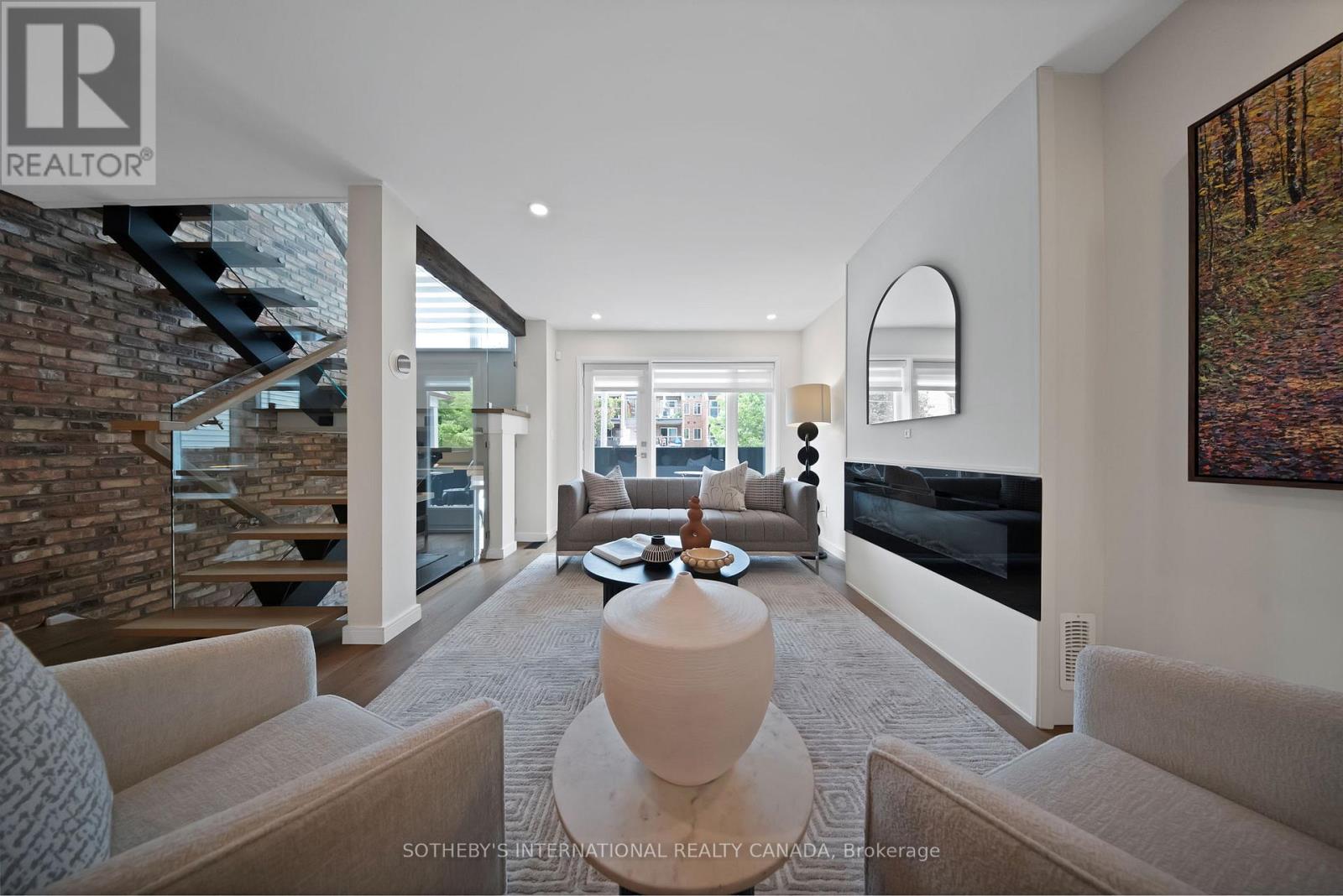 32 Eaton Avenue, Toronto, Ontario  M4J 2Z5 - Photo 7 - E13447850