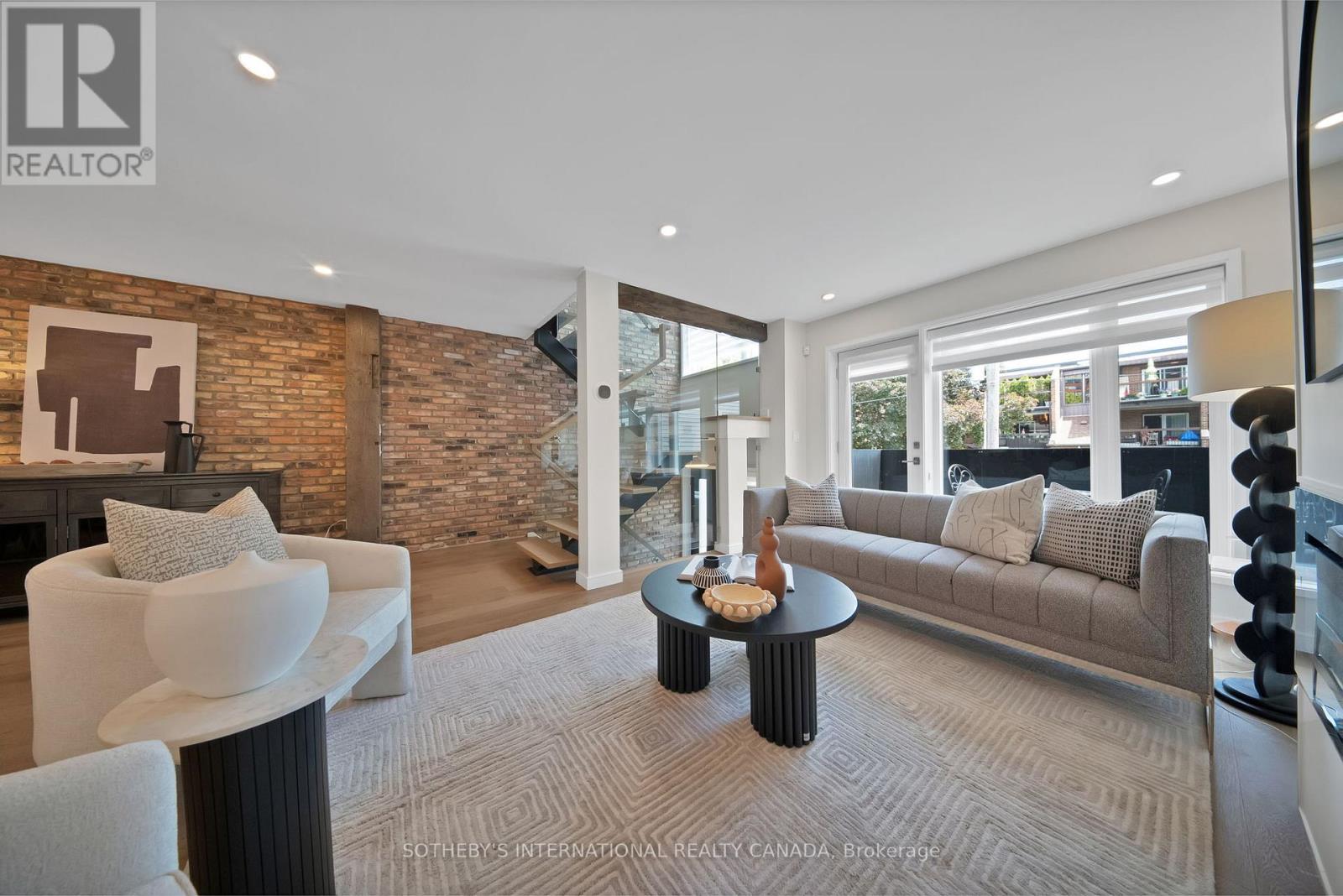 32 Eaton Avenue, Toronto, Ontario  M4J 2Z5 - Photo 8 - E13447850