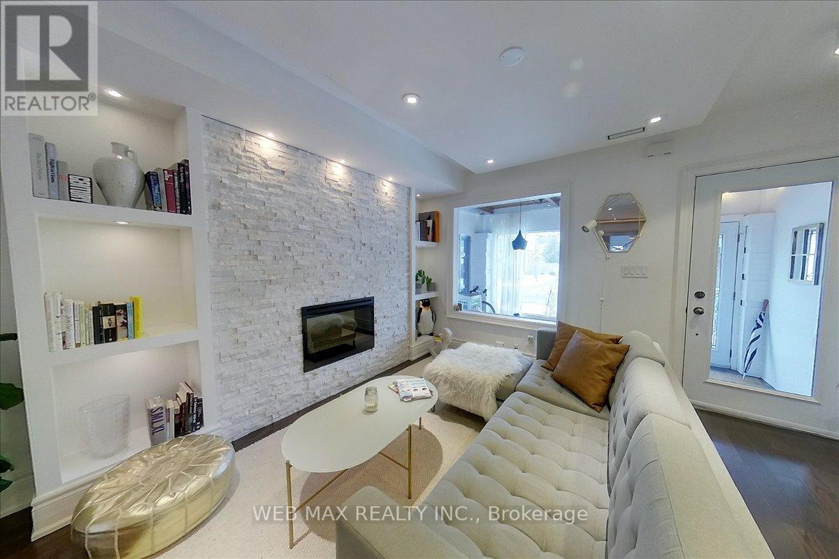 173 Milverton Boulevard, Toronto, Ontario  M4J 1V2 - Photo 4 - E13447856