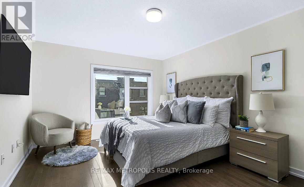 2521 Castlegate Crossing, Pickering, Ontario  L1X 0H7 - Photo 10 - E13447960