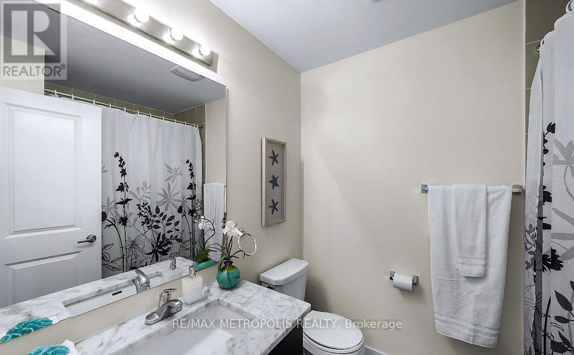 2521 Castlegate Crossing, Pickering, Ontario  L1X 0H7 - Photo 16 - E13447960