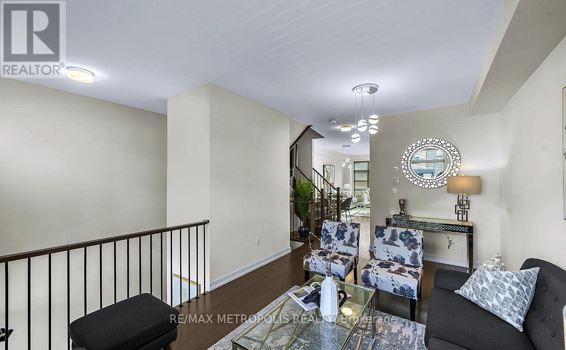 2521 Castlegate Crossing, Pickering, Ontario  L1X 0H7 - Photo 7 - E13447960