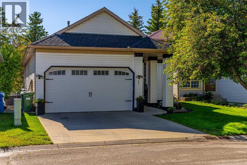 44 Douglas Glen Place Se, Calgary, Alberta  T2Z 2M9 - Photo 2 - A2320977