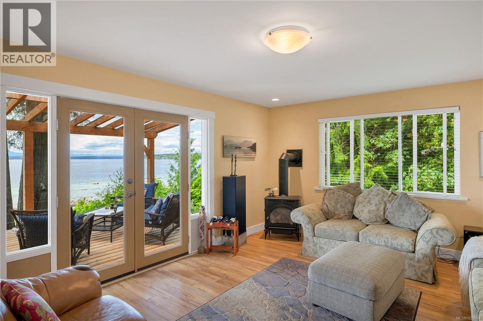 569 Potlatch Rd, Cortes Island, British Columbia  V0P 1K0 - Photo 12 - 1039014