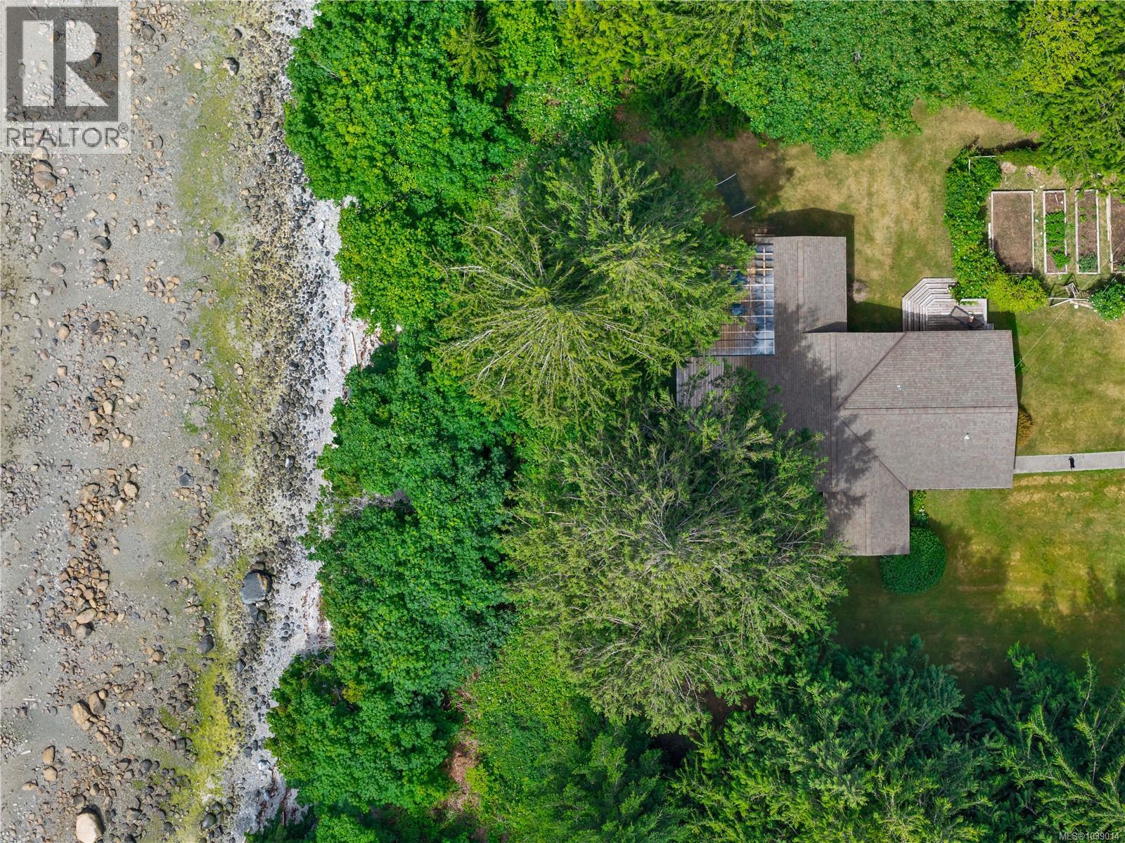 569 Potlatch Rd, Cortes Island, British Columbia  V0P 1K0 - Photo 29 - 1039014