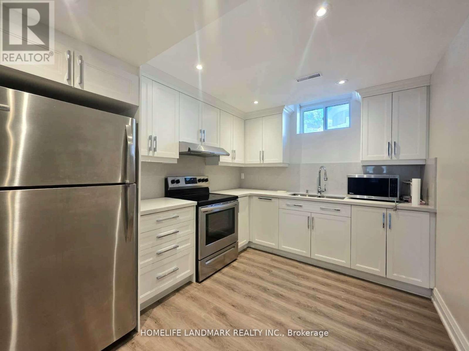 Bsmt B - 6 Fernwood Court, Richmond Hill, Ontario  L4B 3C2 - Photo 3 - N13447934