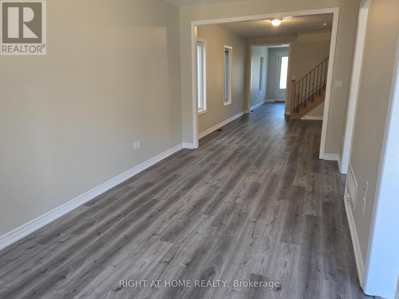 52 Holt Drive, New Tecumseth, Ontario  L9R 0H8 - Photo 3 - N13447948
