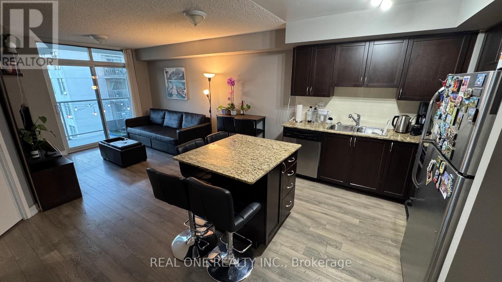 709 - 816 Lansdowne Avenue, Toronto, Ontario  M6H 4K6 - Photo 4 - W13447820