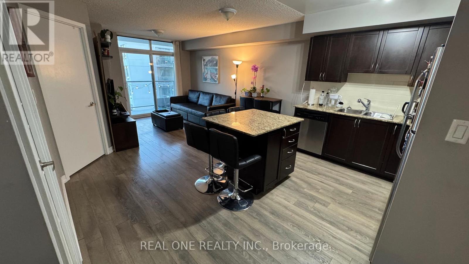 709 - 816 Lansdowne Avenue, Toronto, Ontario  M6H 4K6 - Photo 7 - W13447820