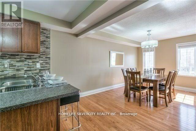 3049 Dewridge Avenue, Oakville, Ontario  L6M 5H9 - Photo 4 - W13447868