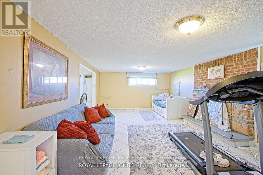 3350 Lehigh Crescent W, Mississauga, Ontario  L4T 1W8 - Photo 20 - W13447872