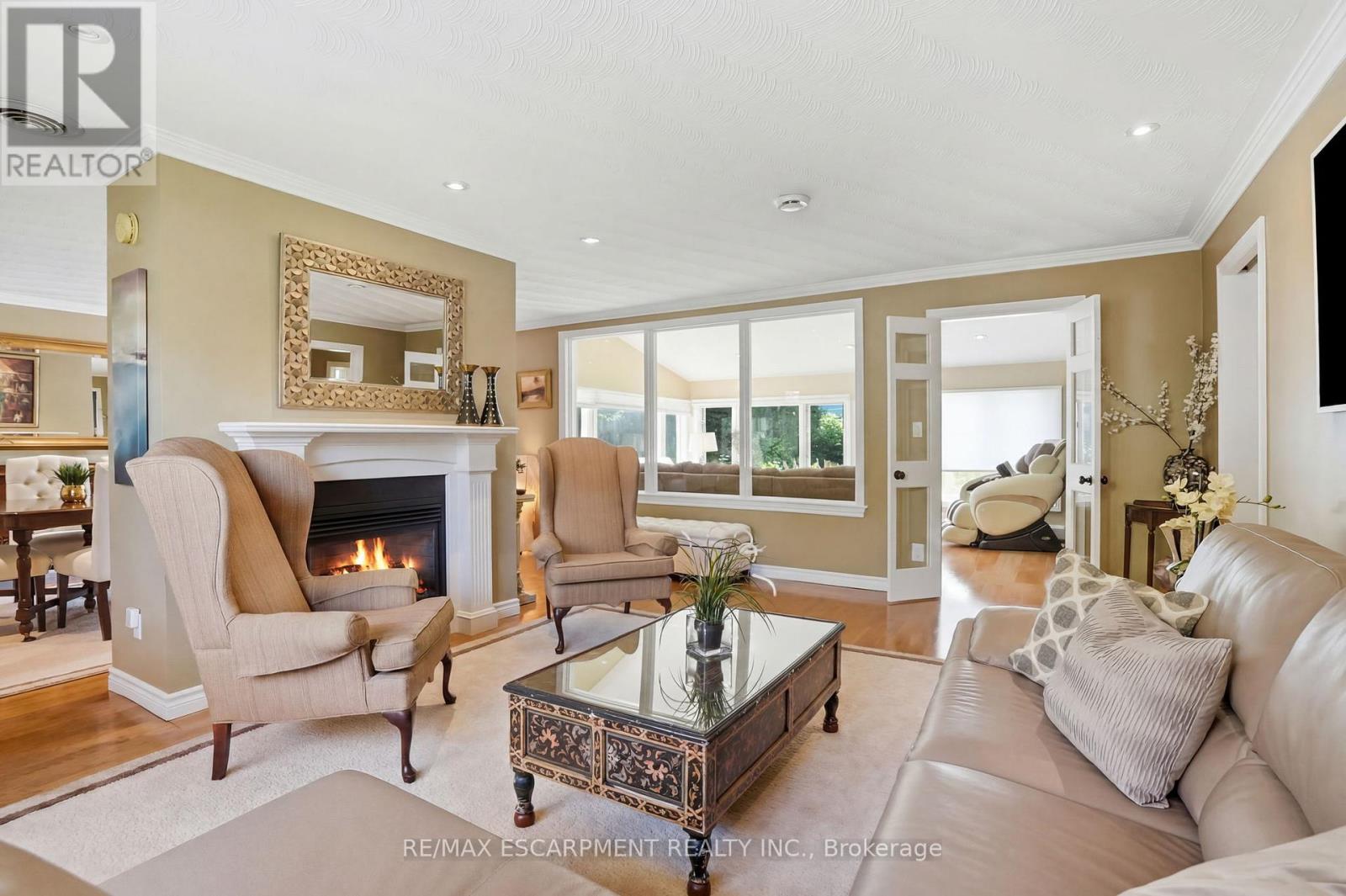549 Ann Avenue, Burlington, Ontario  L7T 2S7 - Photo 11 - W13447874