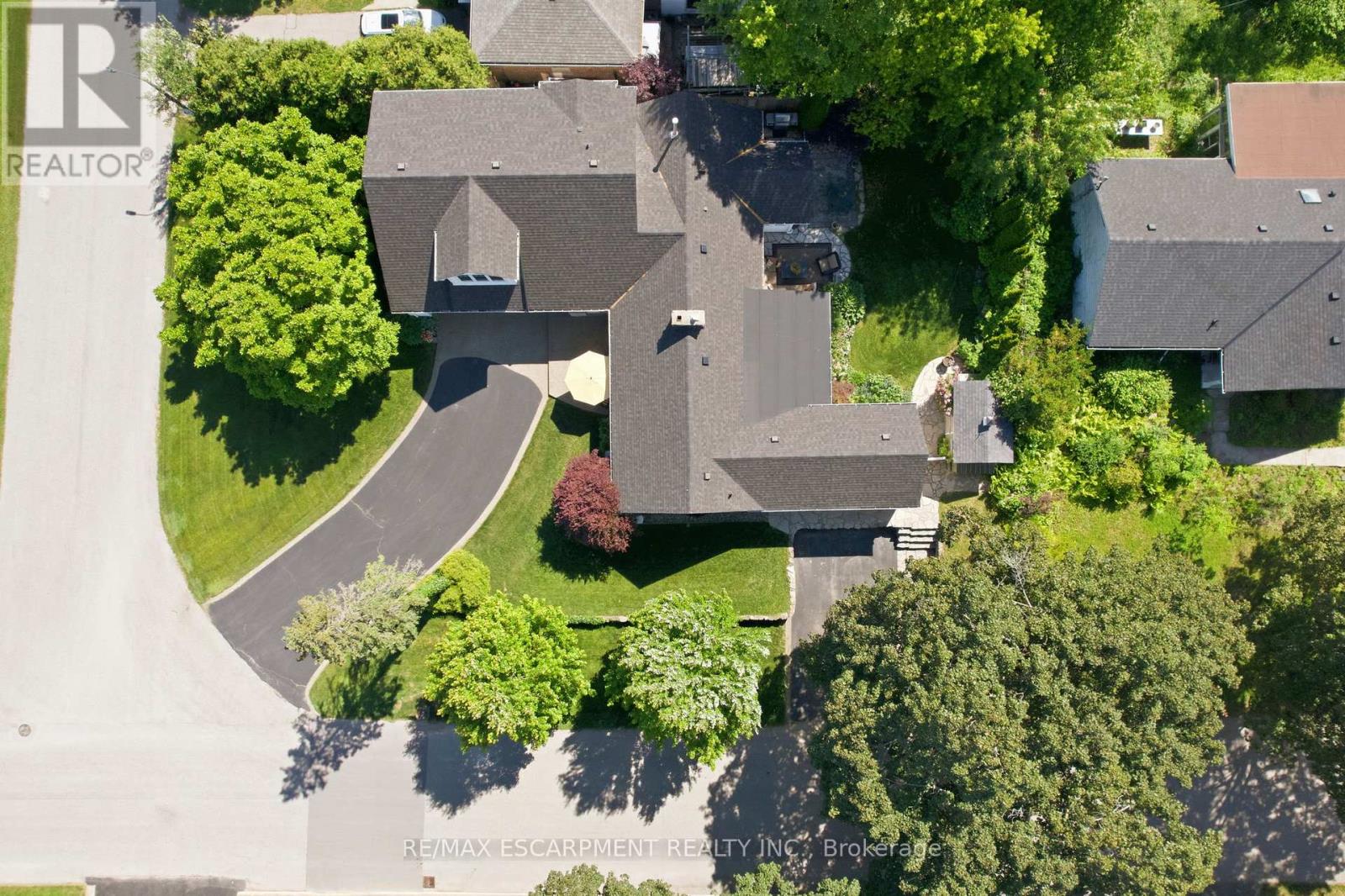 549 Ann Avenue, Burlington, Ontario  L7T 2S7 - Photo 2 - W13447874