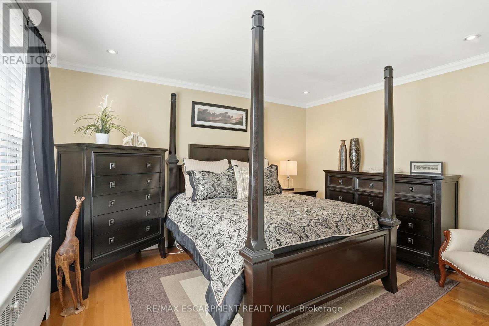 549 Ann Avenue, Burlington, Ontario  L7T 2S7 - Photo 25 - W13447874