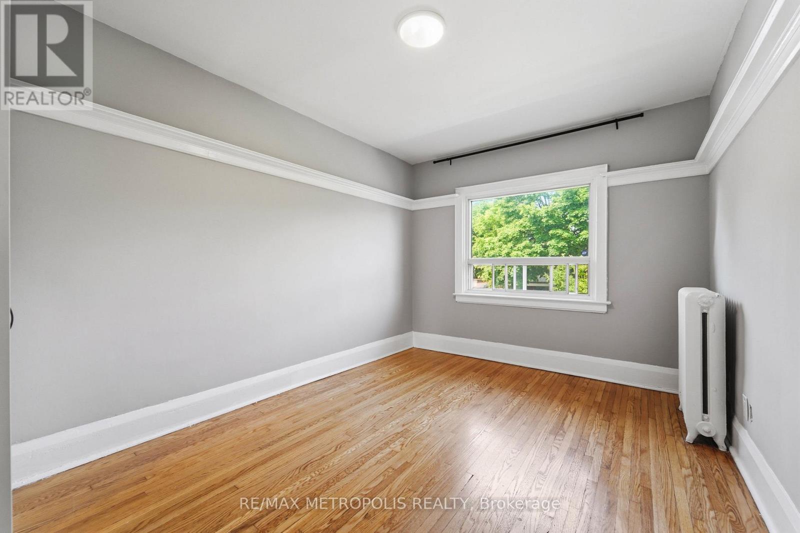 Upper - 277 Gilmour Avenue, Toronto, Ontario  M6P 3B6 - Photo 14 - W13447932