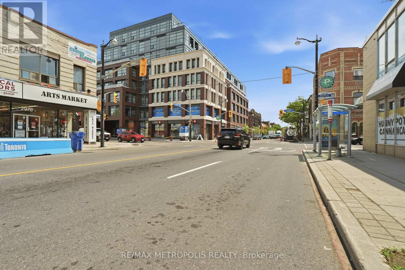 Upper - 277 Gilmour Avenue, Toronto, Ontario  M6P 3B6 - Photo 22 - W13447932