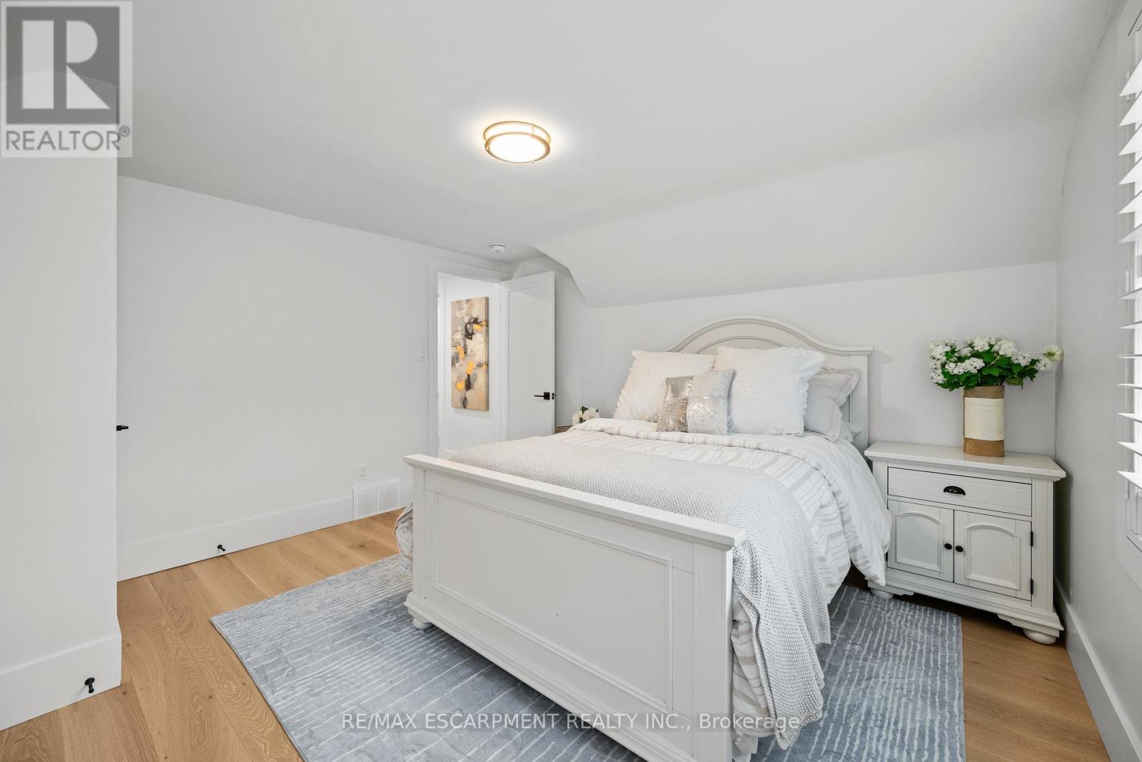 1390 Halifax Place, Burlington, Ontario  L7S 1J6 - Photo 23 - W13447980