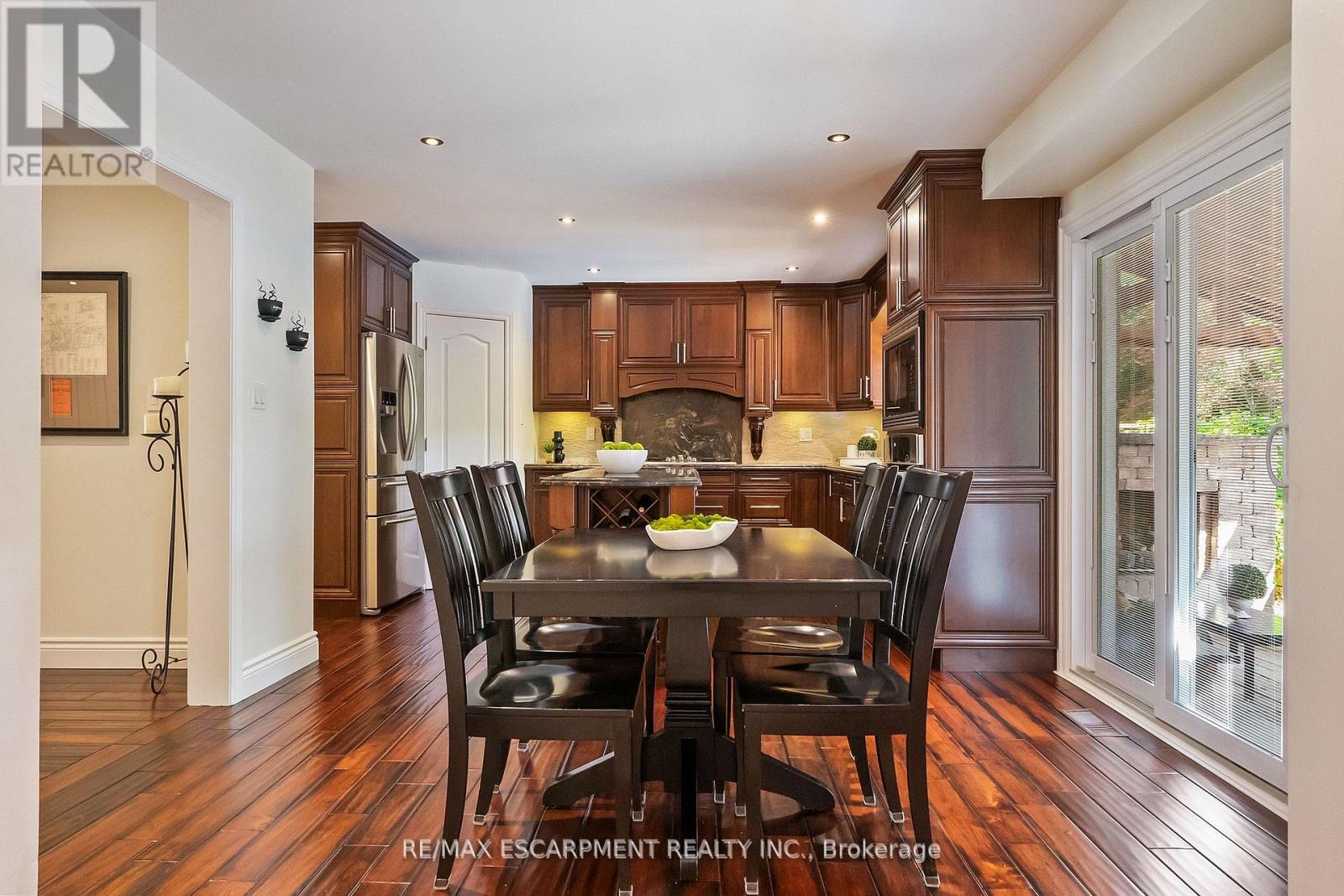 2421 Susquehanna Court, Oakville, Ontario  L6H 5Y8 - Photo 18 - W13448020