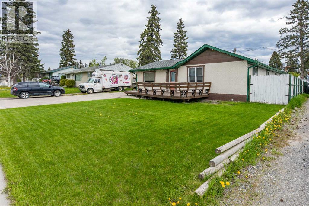 114 Poboktan Road, Hinton, Alberta  T7V 1G6 - Photo 32 - A2321198