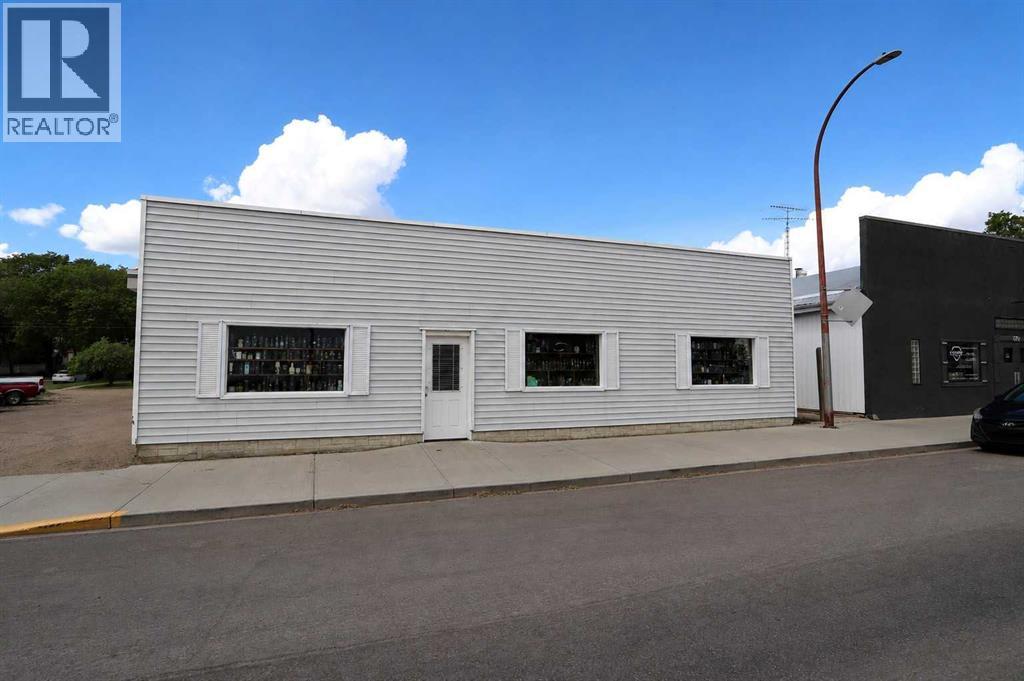 5306 50 Street, Ponoka, Alberta  T4J 1H4 - Photo 1 - A2318947