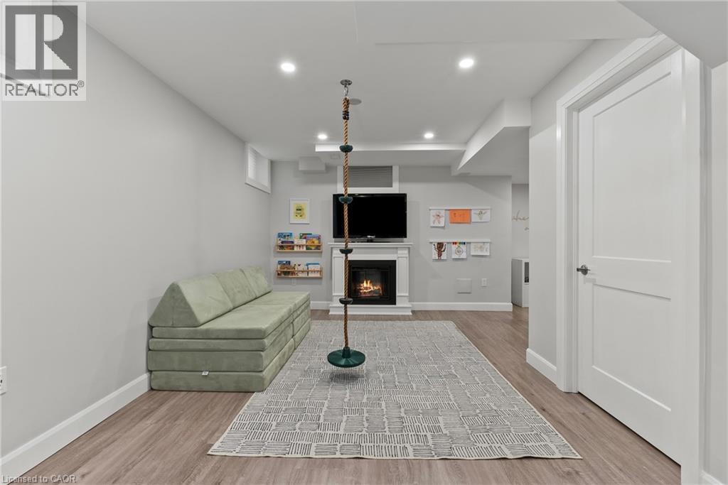 82 Summerberry Way, Hamilton, Ontario  L9B 0G1 - Photo 32 - 40839361