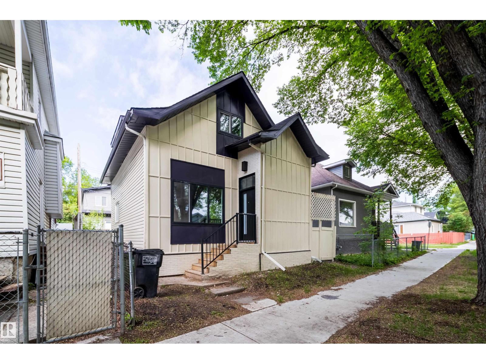 10866 92 St Nw, Edmonton, Alberta  T5H 1V8 - Photo 3 - E4493818