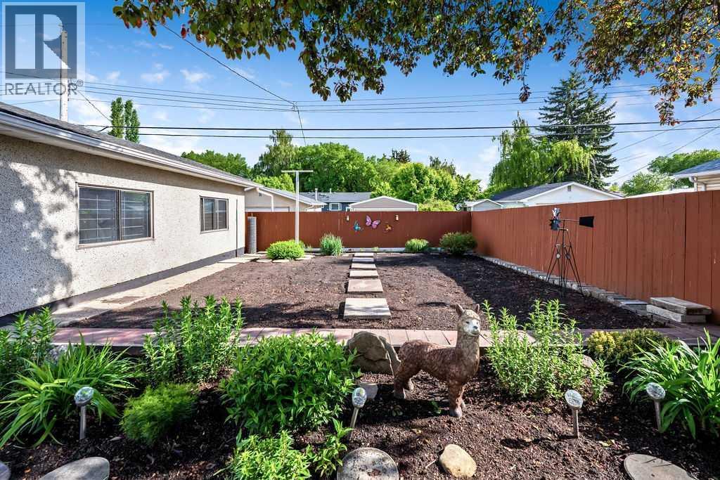 323 84 Avenue SE, Calgary, Alberta  T2H 1N5 - Photo 20 - A2318493