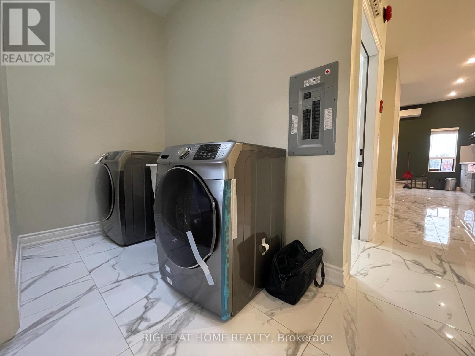 3rd Fl - 404 Spadina Avenue, Toronto, Ontario M5T 2G7 - Photo 4 - C13448096