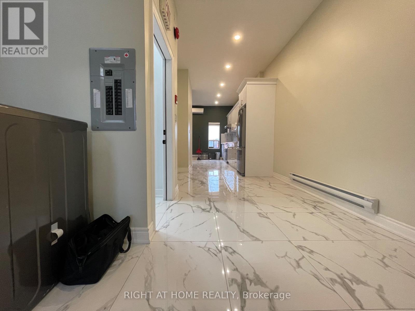 3rd Fl - 404 Spadina Avenue, Toronto, Ontario M5T 2G7 - Photo 5 - C13448096