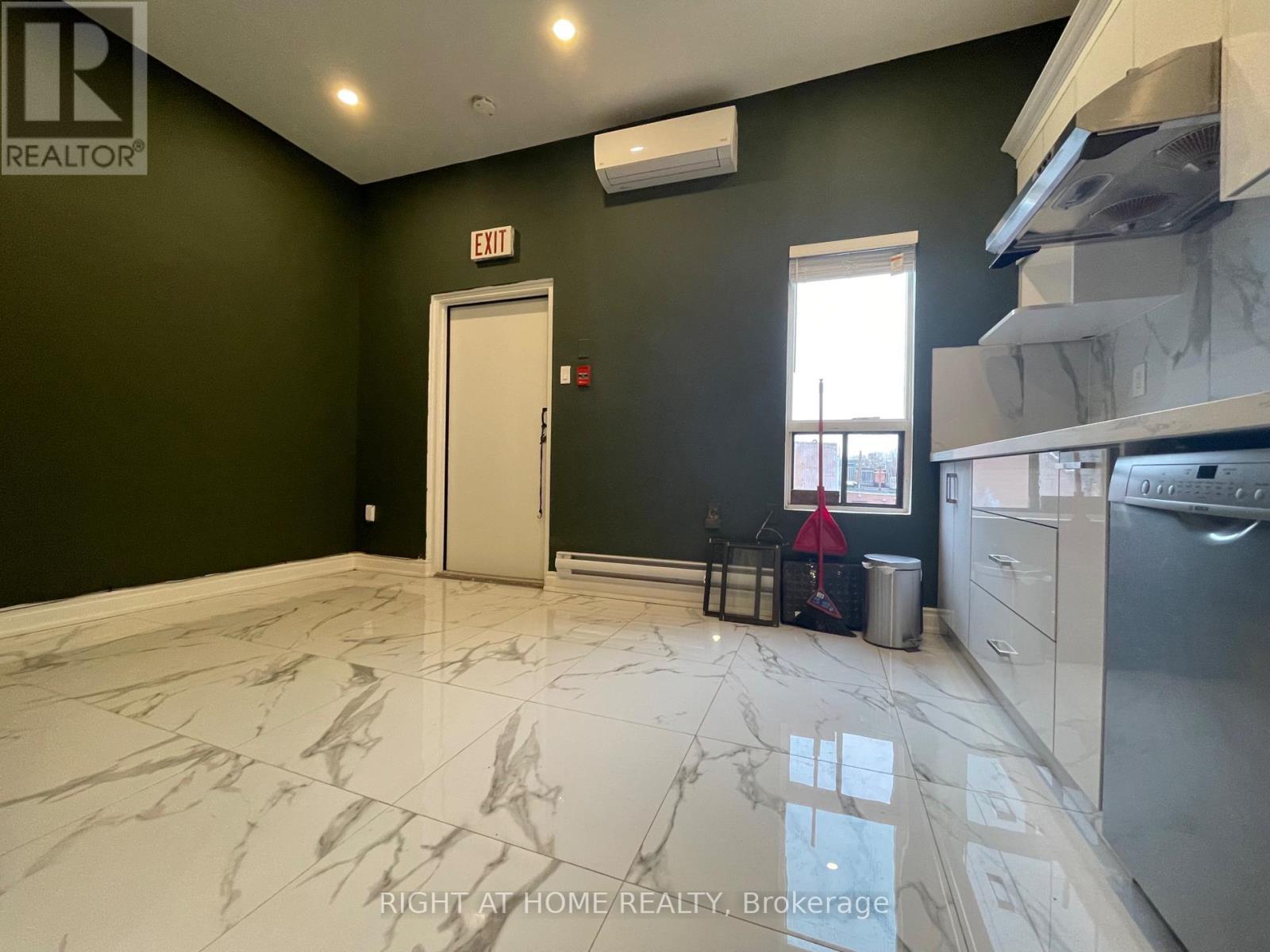 3rd Fl - 404 Spadina Avenue, Toronto, Ontario M5T 2G7 - Photo 7 - C13448096