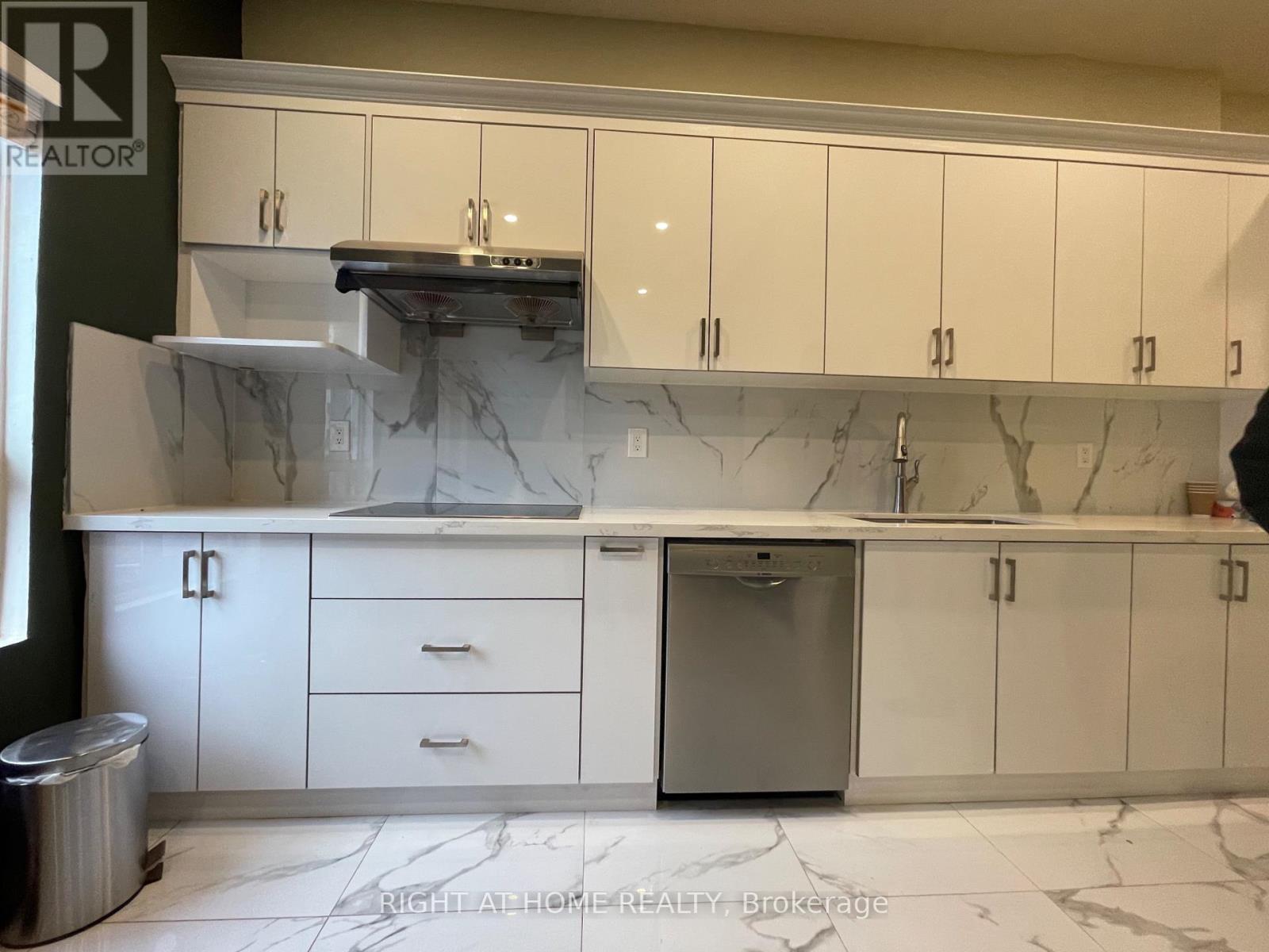 3rd Fl - 404 Spadina Avenue, Toronto, Ontario M5T 2G7 - Photo 8 - C13448096