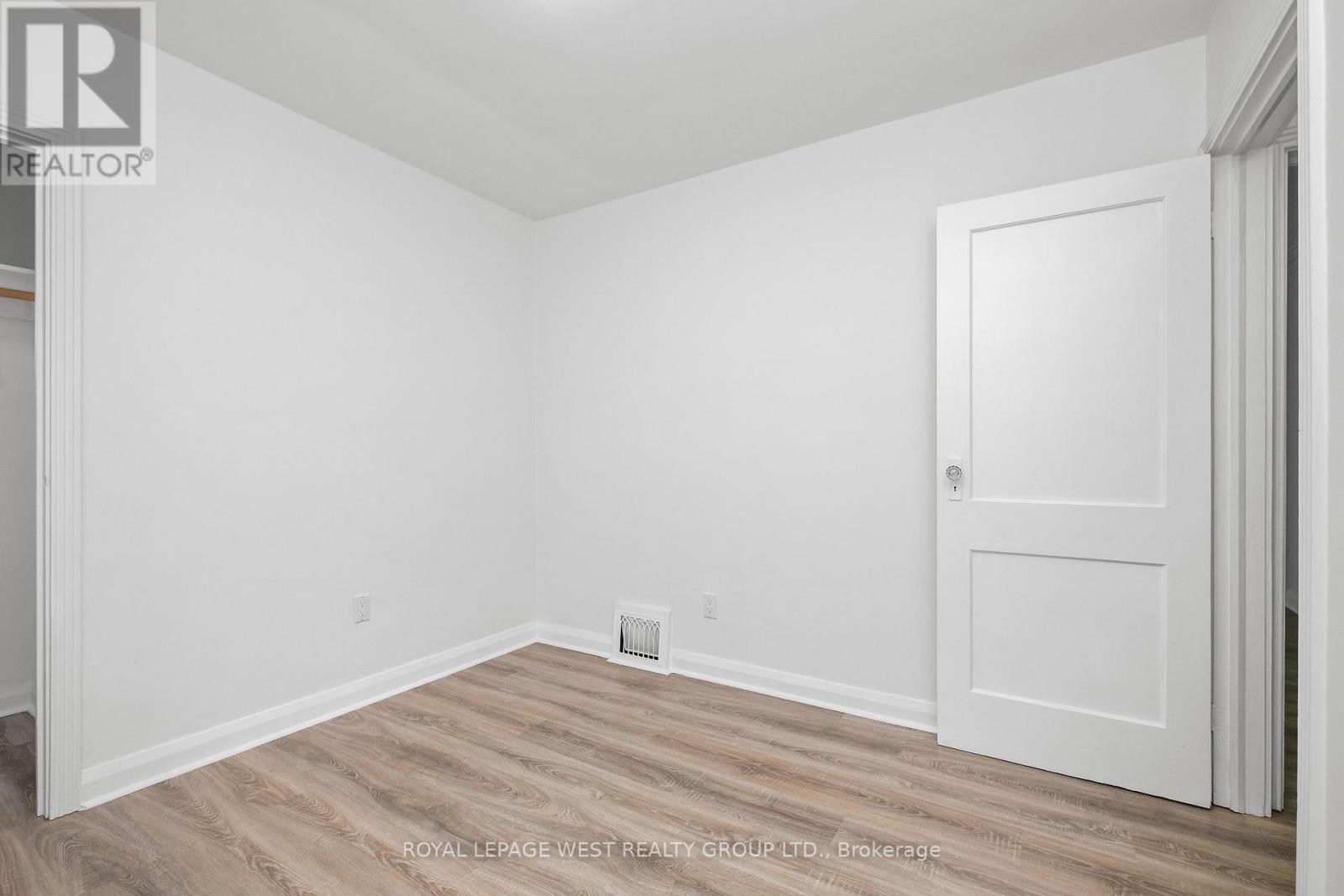 24 Barker Avenue, Toronto, Ontario M4C 2N3 - Photo 30 - E13448030