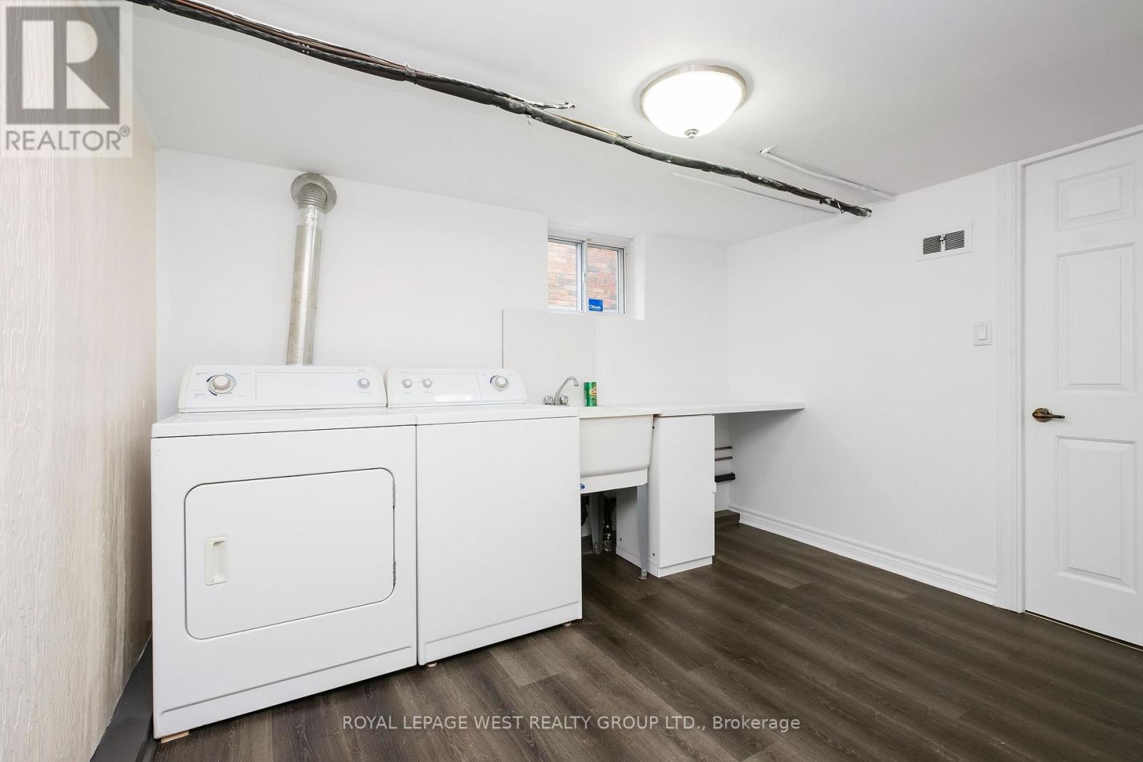 24 Barker Avenue, Toronto, Ontario M4C 2N3 - Photo 32 - E13448030