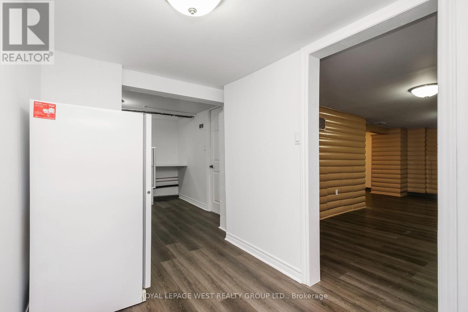 24 Barker Avenue, Toronto, Ontario M4C 2N3 - Photo 34 - E13448030