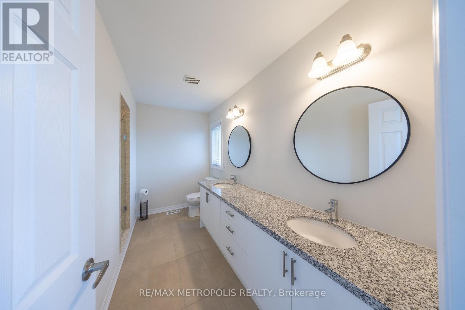 39 Northrop Avenue, Clarington, Ontario  L1B 0W6 - Photo 17 - E13448058