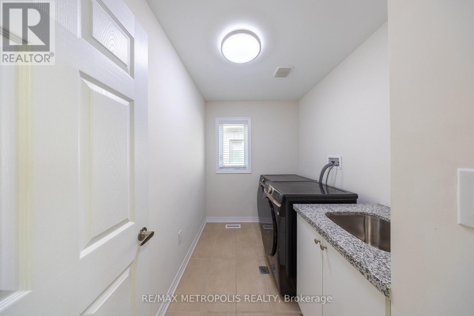 39 Northrop Avenue, Clarington, Ontario  L1B 0W6 - Photo 23 - E13448058