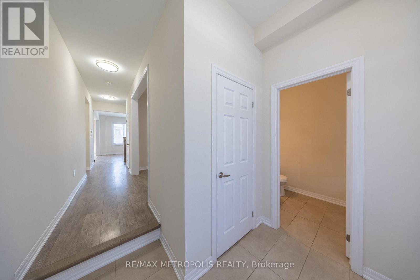 39 Northrop Avenue, Clarington, Ontario  L1B 0W6 - Photo 3 - E13448058
