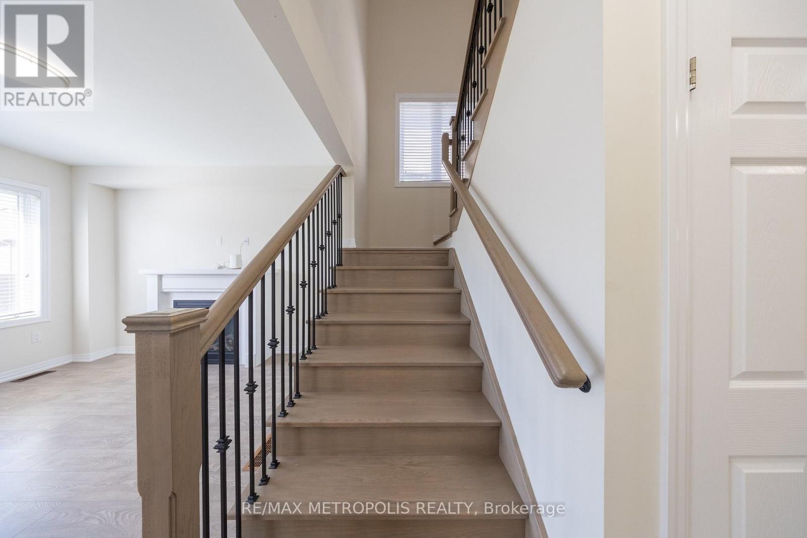 39 Northrop Avenue, Clarington, Ontario  L1B 0W6 - Photo 8 - E13448058