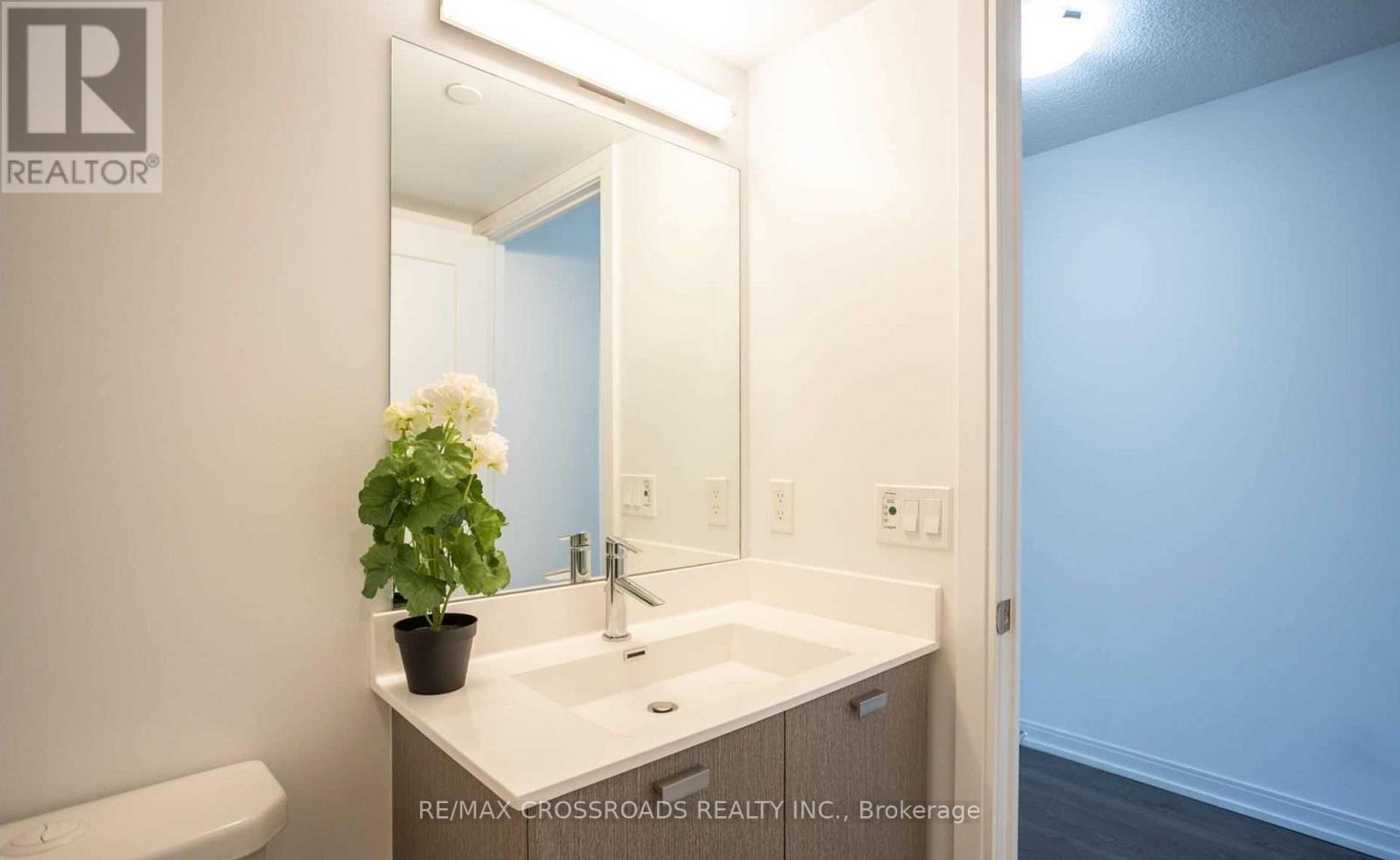 525 - 275 Village Green Square, Toronto, Ontario M1S 0L8 - Photo 4 - E13448080