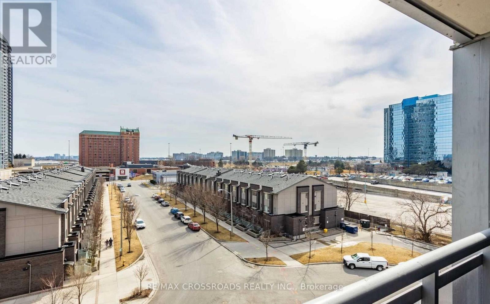 525 - 275 Village Green Square, Toronto, Ontario M1S 0L8 - Photo 6 - E13448080