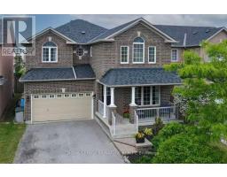 584 SHAFTSBURY STREET, Oshawa, Ontario
