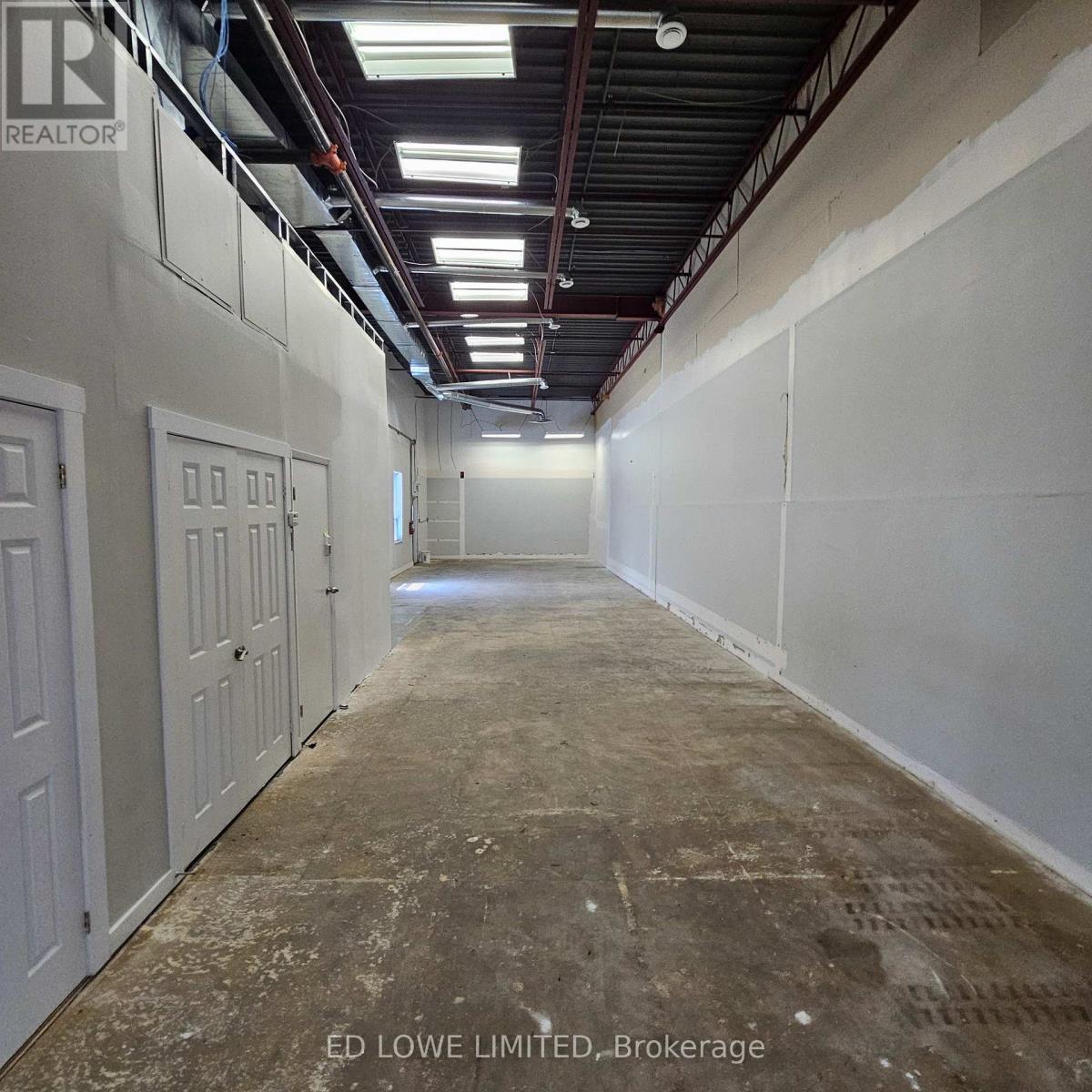 1a - 40 Bell Farm Road, Barrie, Ontario L4M 5L3 - Photo 3 - S12007877