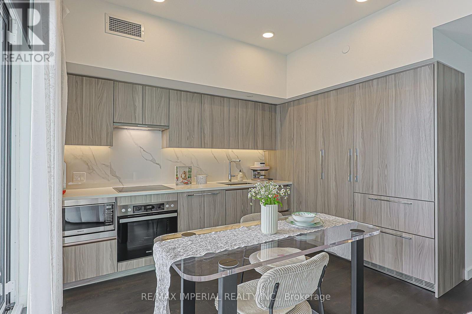 3510 - 1 Concord Cityplace Way, Toronto, Ontario  M5V 0X3 - Photo 4 - C13435412
